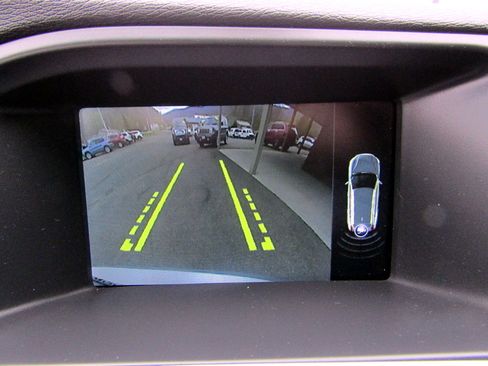 Used 2017 Volvo V60 T5 Cross Country Premier image 25