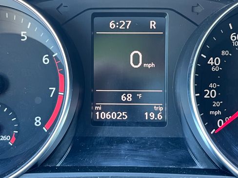 Used 2017 Volkswagen Passat 1.8T S image 7