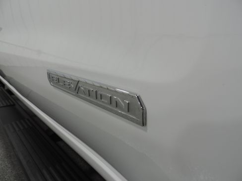 Used 2025 GMC Sierra 1500 Elevation image 16