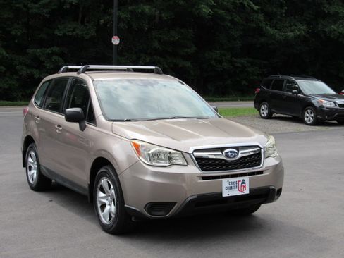 Used 2014 Subaru Forester 2.5i AWD/4WD image 14
