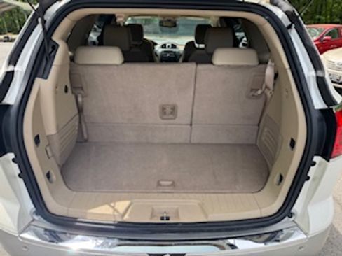 Used 2012 Buick Enclave Premium image 13