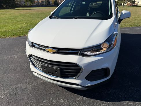 Used 2022 Chevrolet Trax LT image 12