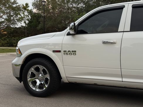 Used 2018 RAM 1500 2WD Crew Cab Laramie image 34