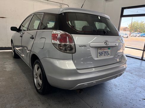 Used 2005 Toyota Matrix UNAVAIL FWD image 6