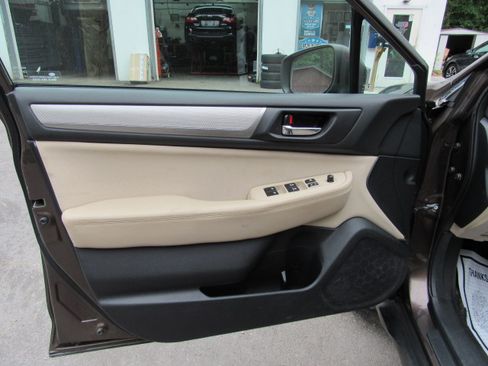 Used 2019 Subaru Outback 2.5i Premium AWD/4WD image 14