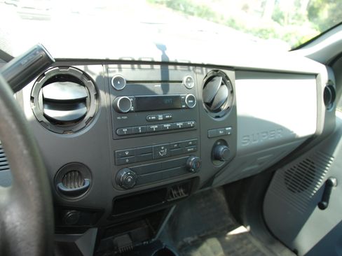 Used 2015 Ford F250 image 17