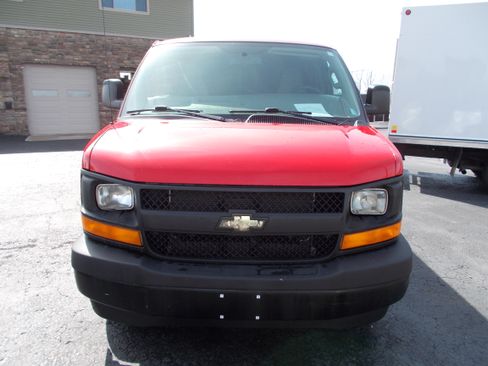 Used 2017 Chevrolet Express 2500 LS image 2