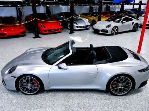 Used 2024 Porsche 911 GTS Cabriolet image 7