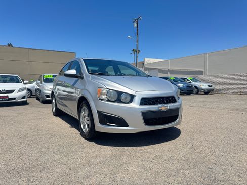 Used 2016 Chevrolet Sonic LT Sedan FWD image 12