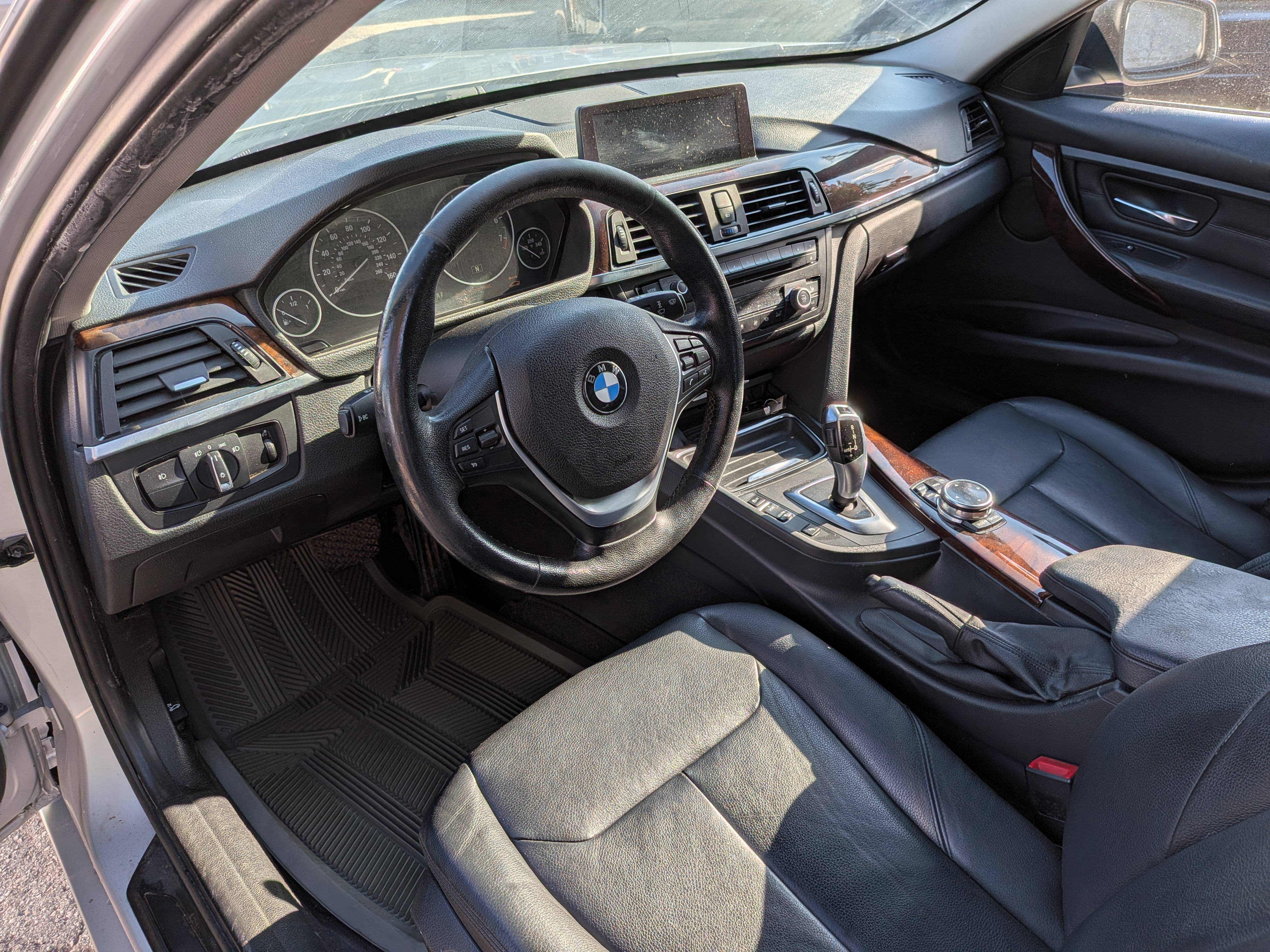 Used 2014 BMW 328i xDrive Sedan AWD/4WD image 5