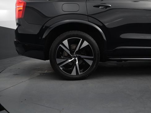 Used 2020 Volvo XC90 T6 R-Design image 17
