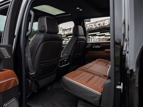Used 2026 GMC Sierra 3500 Denali Ultimate image 40