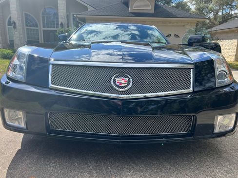 Used 2006 Cadillac XLR V image 6