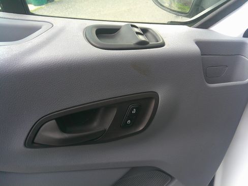 Used 2018 Ford Transit 150 130 Medium Roof RWD image 10