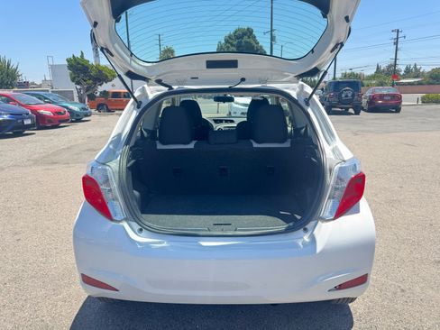 Used 2013 Toyota Yaris 2-Door Hatchback FWD image 22