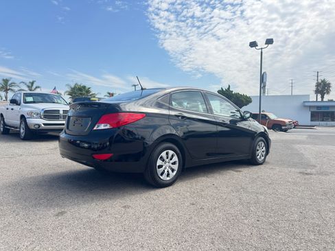 Used 2016 Hyundai Accent SE Sedan FWD image 9