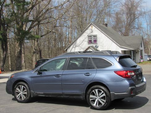 Used 2018 Subaru Outback 3.6R Limited image 5