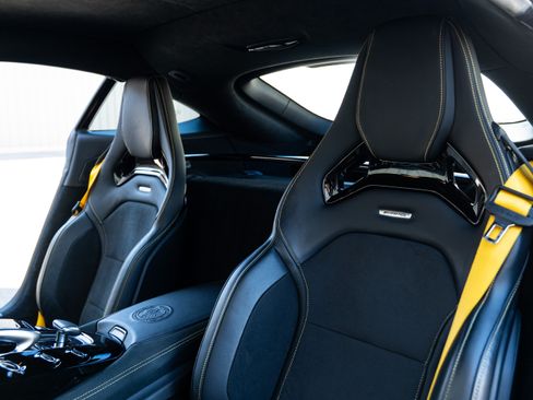 Used 2018 Mercedes-Benz AMG GT R image 19