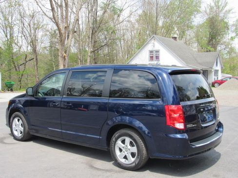 Used 2012 Dodge Grand Caravan SXT FWD image 5