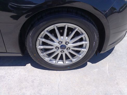 Used 2013 Ford Focus Electric Hatchback FWD image 37