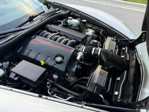 Used 2005 Chevrolet Corvette Coupe RWD image 18