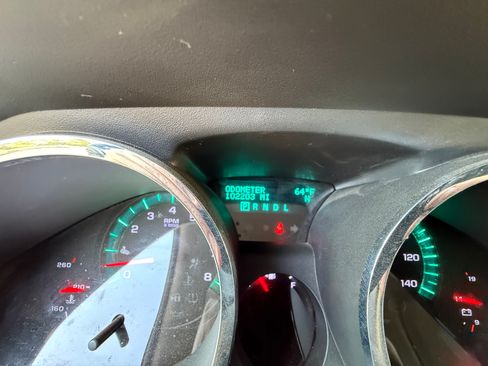 Used 2012 Chevrolet Traverse FWD LT w/ 2LT image 16