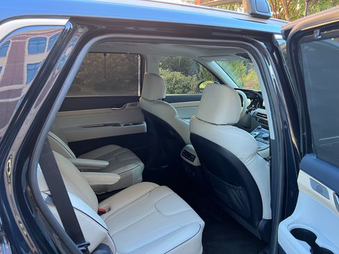 Used 2023 Hyundai Palisade Limited image 17