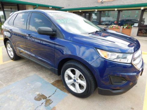 Used 2016 Ford Edge SE image 2