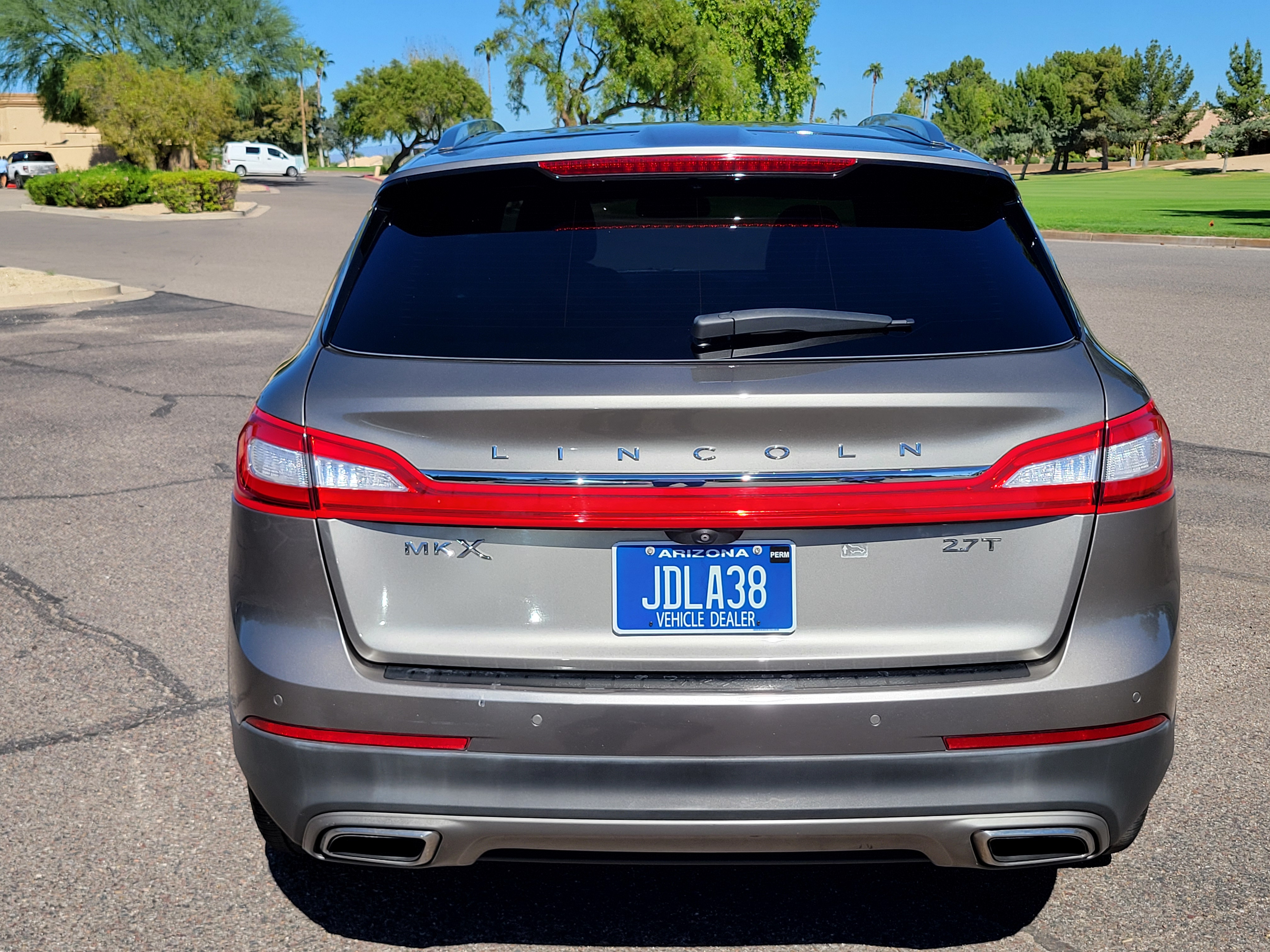 Used 2017 Lincoln MKX FWD Reserve image 10