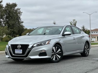 Used 2022 Nissan Altima 2.5 SV