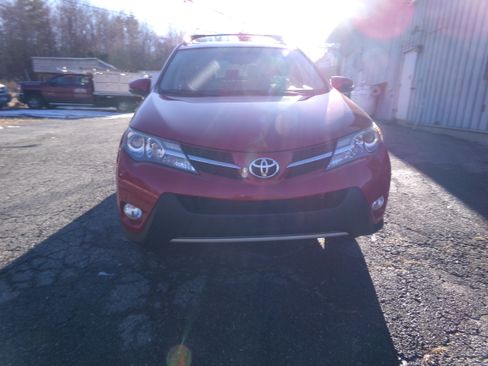 Used 2013 Toyota RAV4 XLE image 2