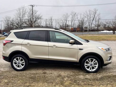 Used 2018 Ford Escape SEL image 5
