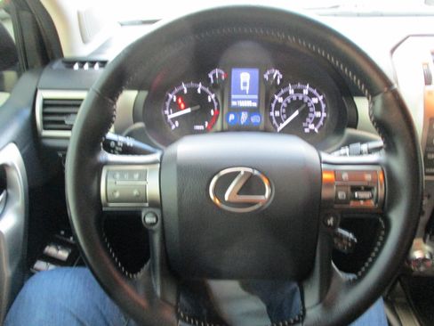 Used 2016 Lexus GX 460 Luxury image 44