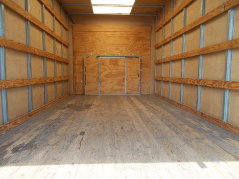 Used 2016 Ford E-350 and Econoline 350 XL image 16