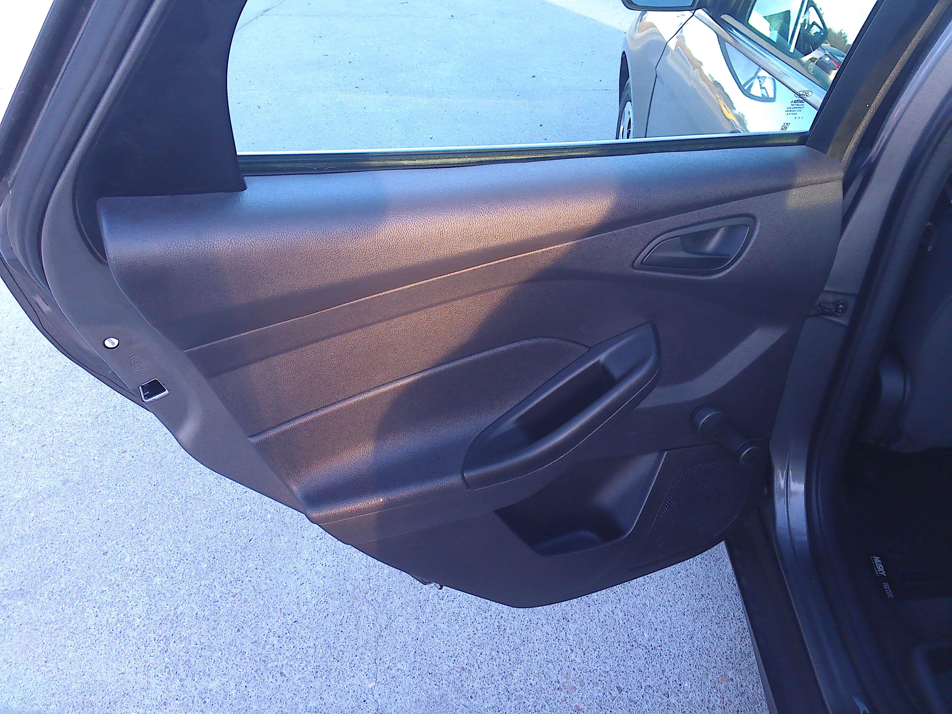 Used 2014 Ford Focus S Sedan FWD image 10