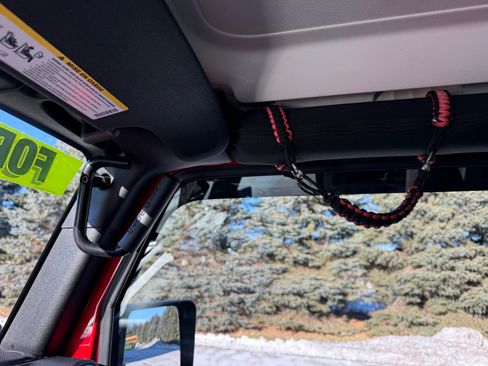 Used 2018 Jeep Wrangler Unlimited Sport image 15