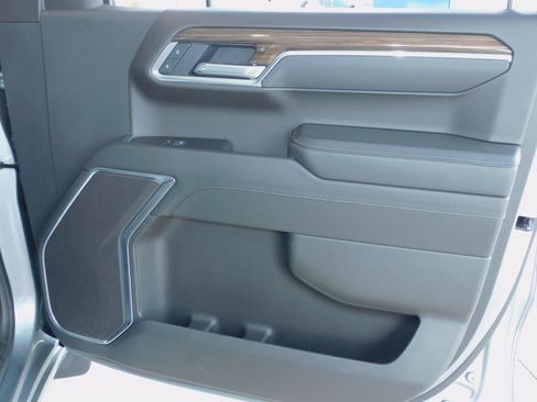 Used 2025 Chevrolet Silverado 1500 LT image 25