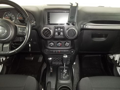 Used 2017 Jeep Wrangler 4WD Unlimited Sport image 23