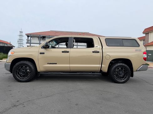 Used 2017 Toyota Tundra SR5 image 2