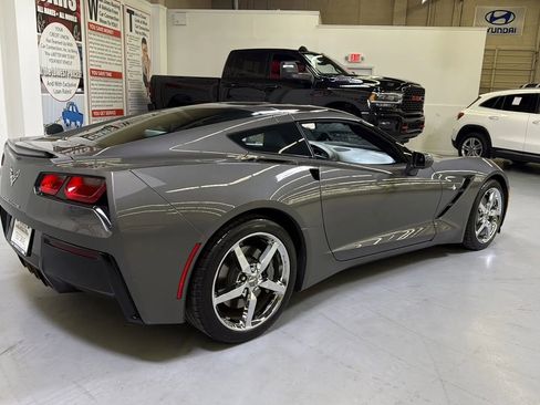Used 2015 Chevrolet Corvette Coupe w/ 3LT RWD image 9