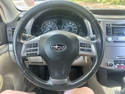 Used 2012 Subaru Outback 2.5i Premium AWD/4WD image 11