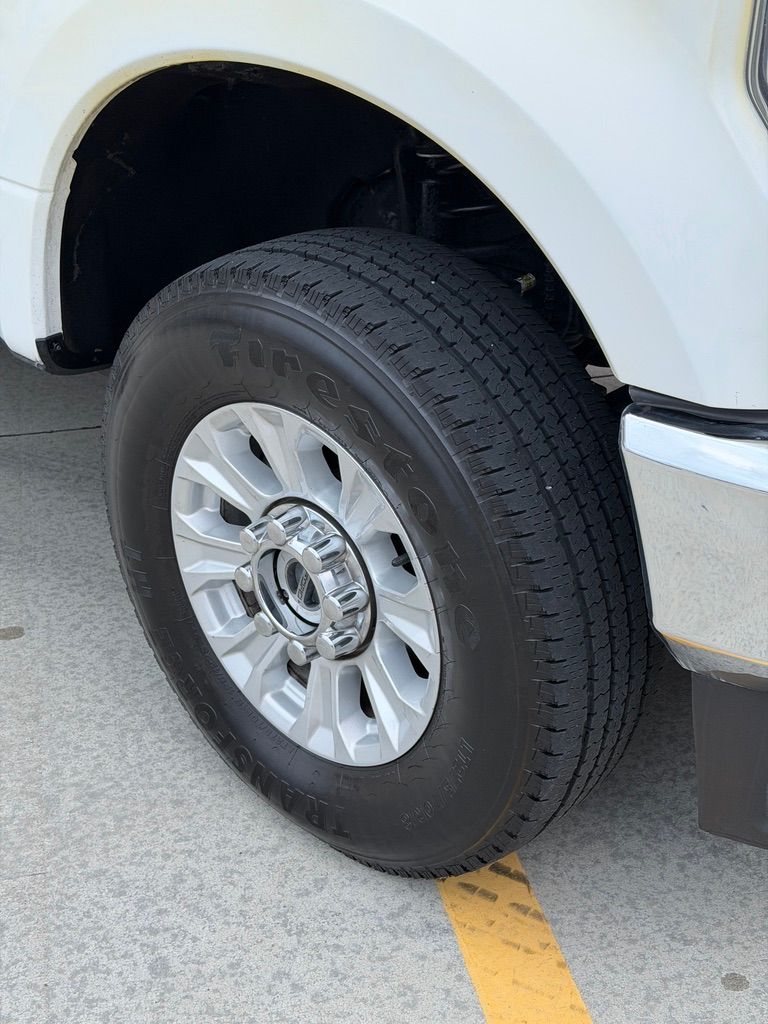 Used 2022 Ford F250 AWD/4WD image 3