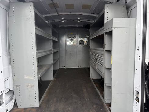 Used 2022 Ford Transit 250 image 7