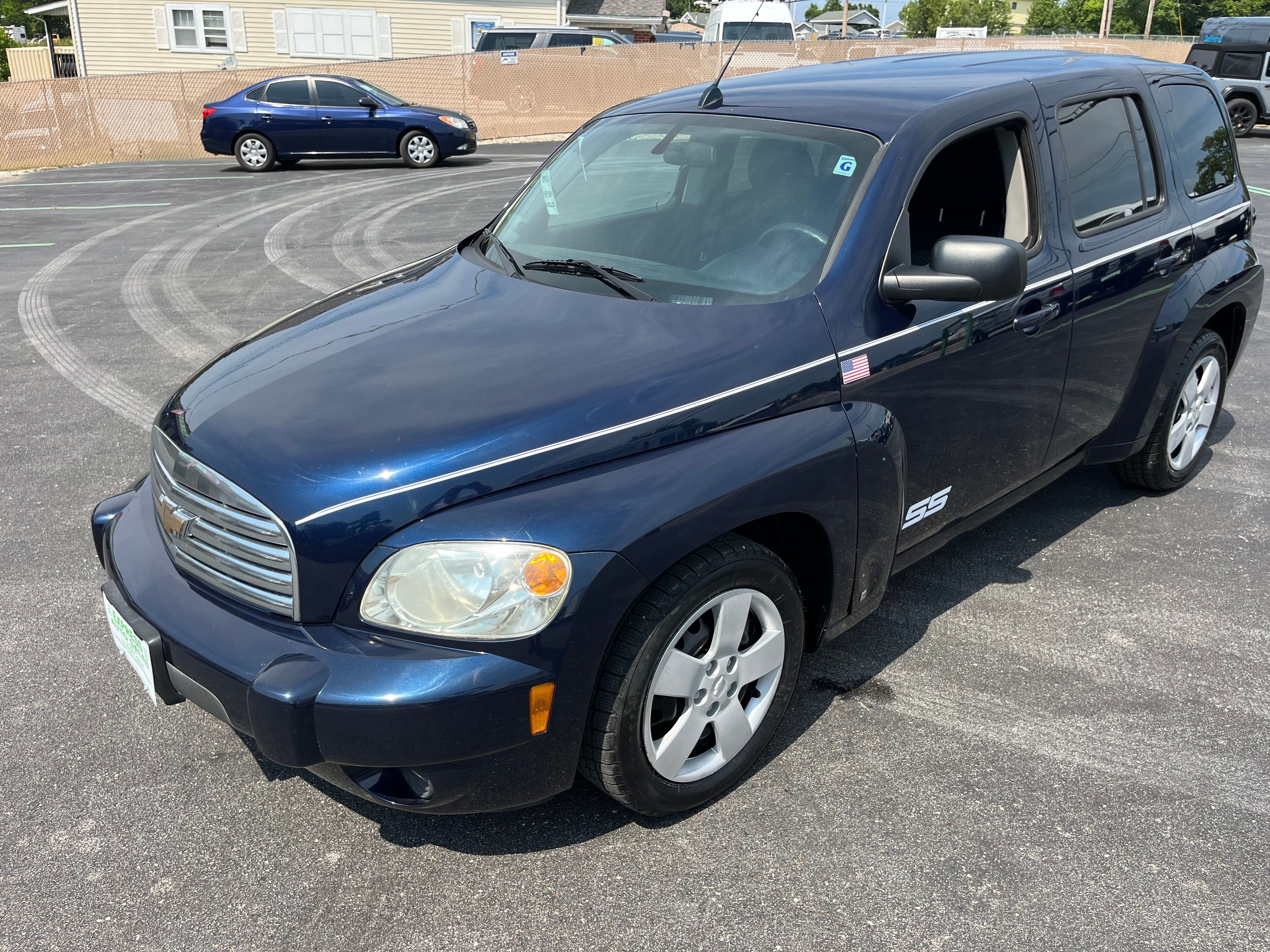 Used 2010 Chevrolet HHR LS FWD image 1