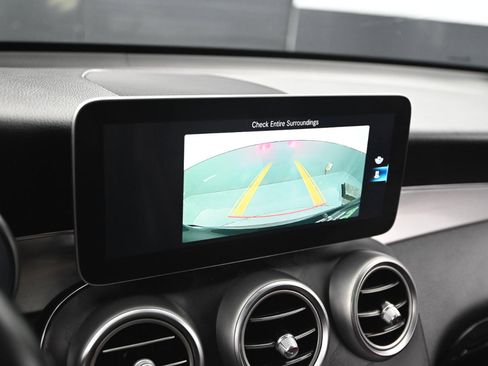 Used 2020 Mercedes-Benz GLC 300 image 29