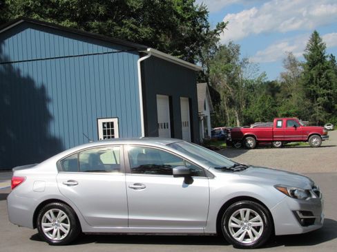 Used 2016 Subaru Impreza 2.0i Sedan AWD/4WD image 12