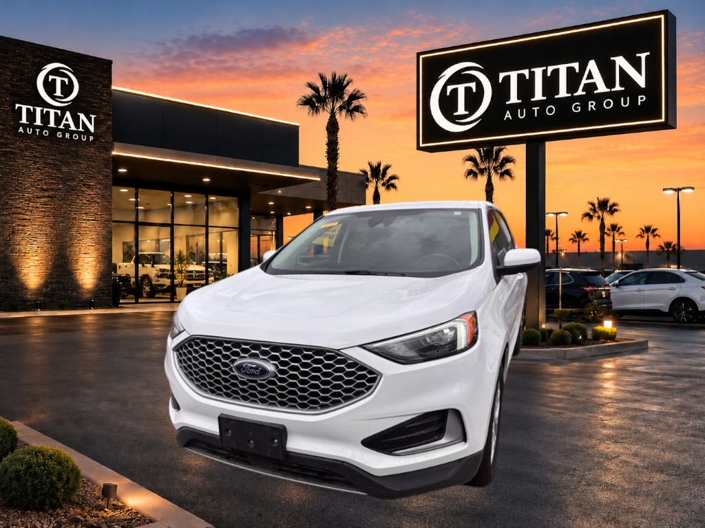 Used 2024 Ford Edge AWD image 5