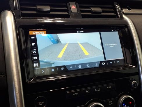 Used 2017 Land Rover Discovery HSE image 14