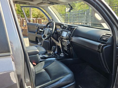 Used 2019 Toyota 4Runner image 16