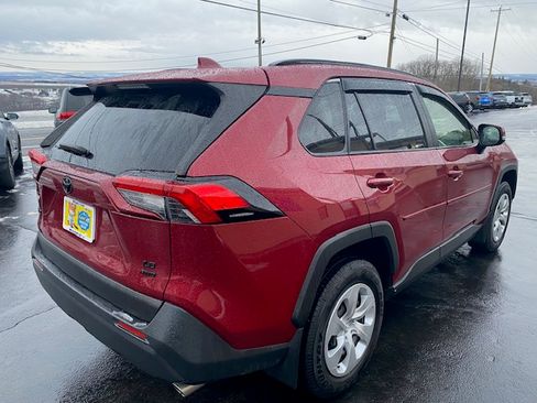 Used 2019 Toyota RAV4 LE image 6